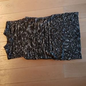 3/$18 - Dex sleeveless sweater black and white XS